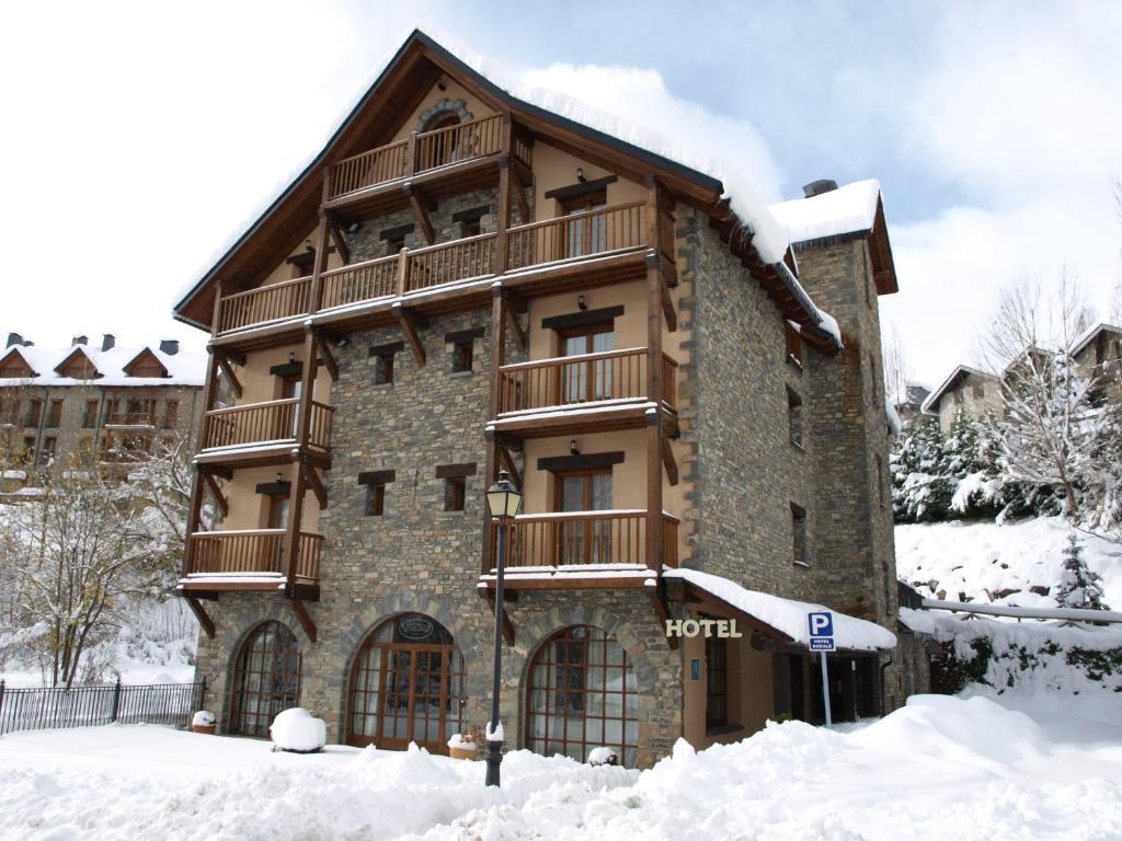 Hotel Bocale Sallent De Gallego Bilik gambar