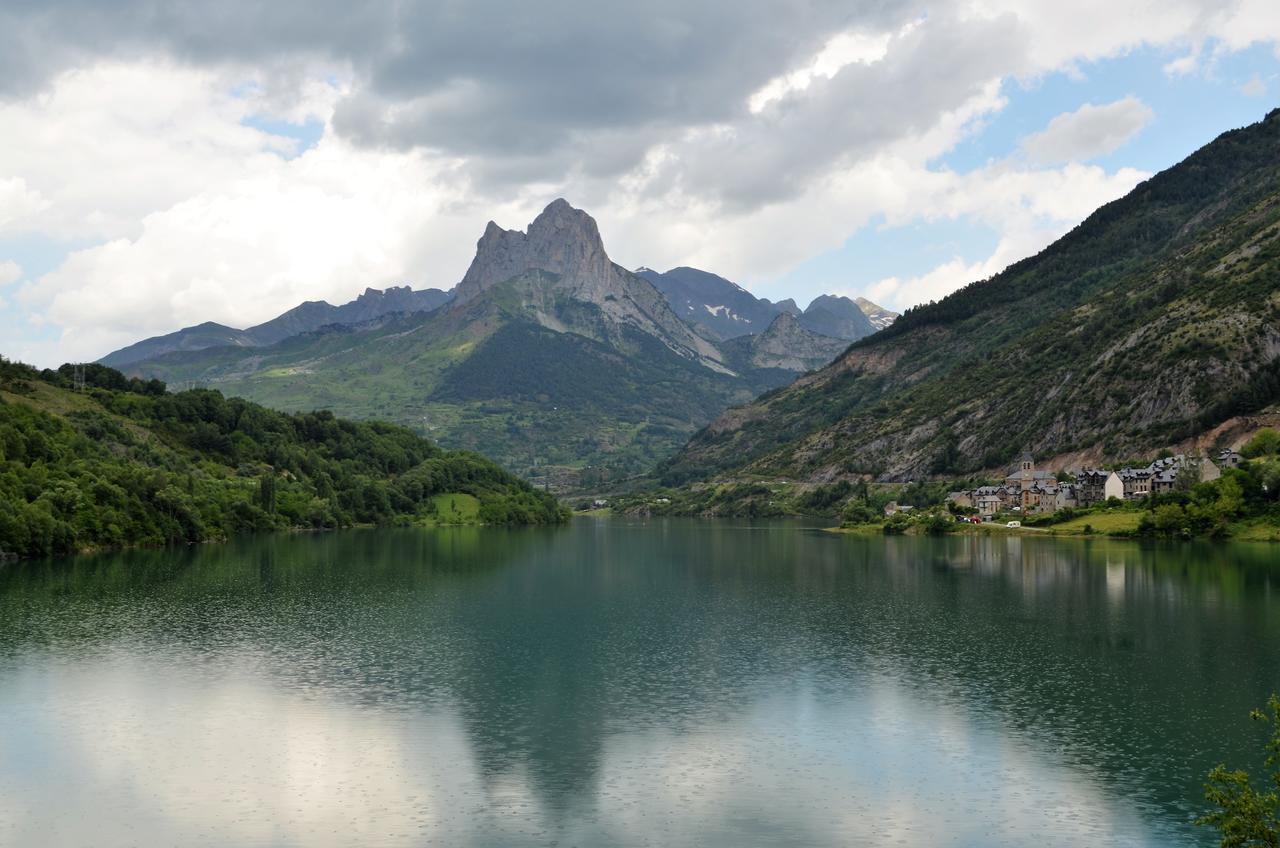 Hotel Bocale Sallent De Gallego Luaran gambar
