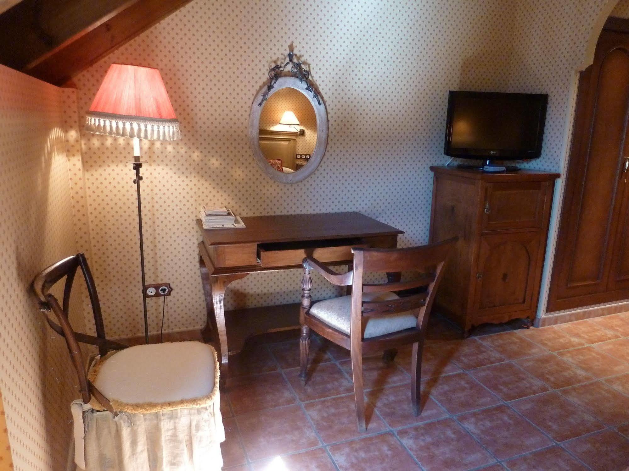 Hotel Bocale Sallent De Gallego Luaran gambar
