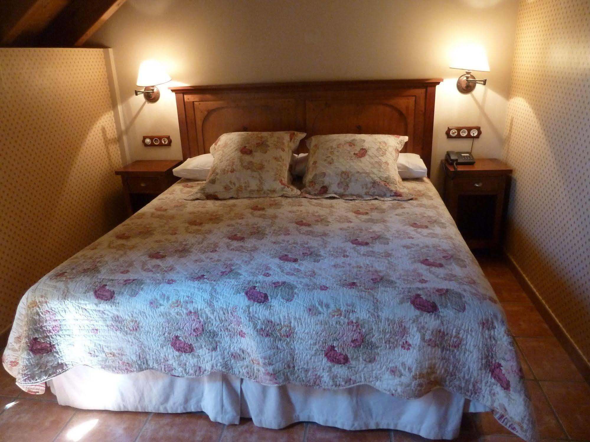 Hotel Bocale Sallent De Gallego Luaran gambar